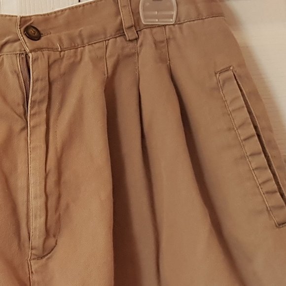 Vintage Zig Zag tan shorts - Picture 2 of 8